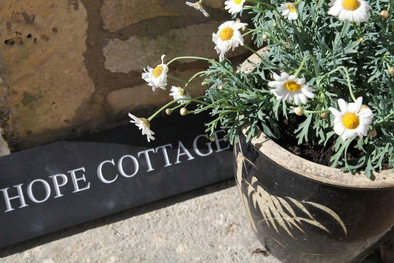 Hope Cottage สเตราด์ ภายนอก รูปภาพ